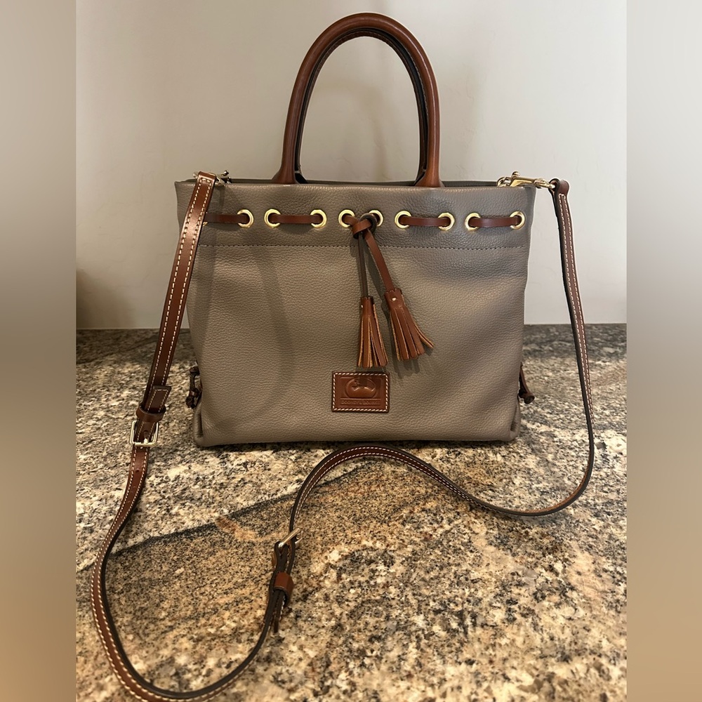 Dooney & Bourke Tassel Tote / Crossbody